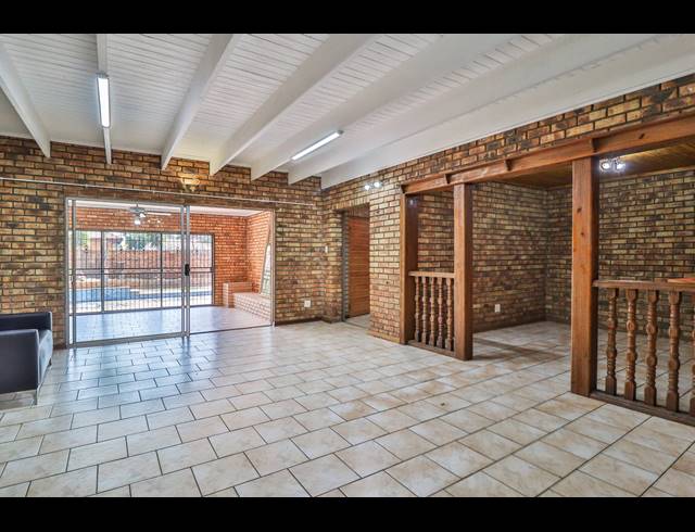 9 BEDROOM FREEHOLD FOR SALE IN RAVENSWOOD